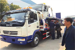 龙湾汽车道路救援拖车价格